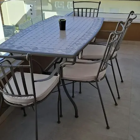 S5 Apartment Peroj