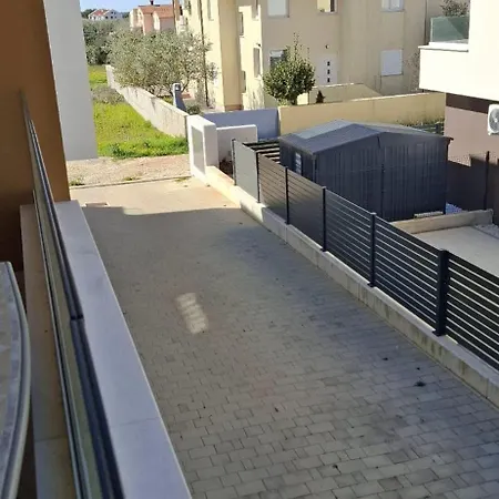 Apartment S5 Peroj