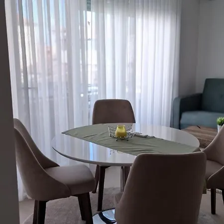 S5 Apartment Peroj